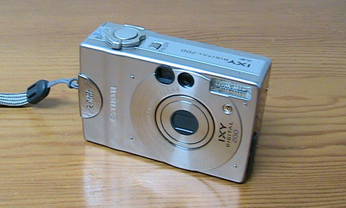 Canon IXY DIGITAL 200