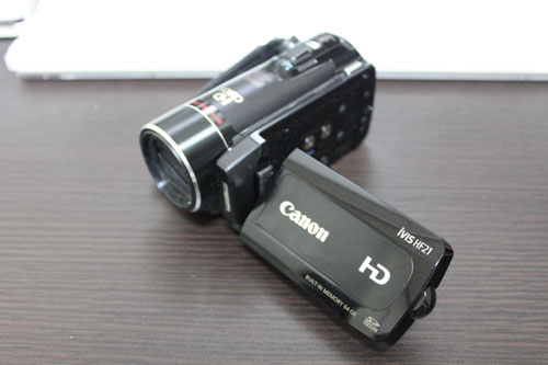 Canon iVIS HF 21