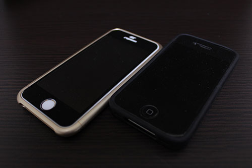 iPhone 5s と iPhone 4