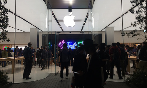 Apple 新宿