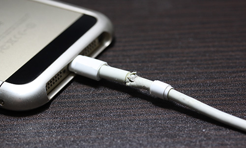 Apple 純正 Lightning - USB ケーブル（2m）