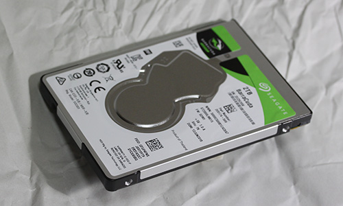 Seagate BarraCuda 2.5インチ 2TB ST2000 LM015