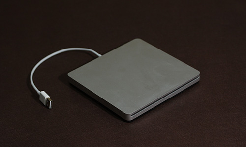 Apple MacBook Air SuperDrive（MC684ZM/A） - Studio Milehigh -
