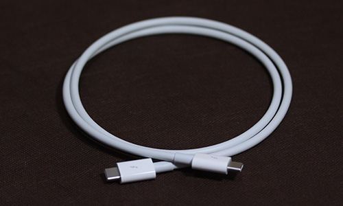 アップル Apple Thunderblot 3 (USB-C) Cable (0.8m) MQ4H2FE/A A1896 - Studio Milehigh