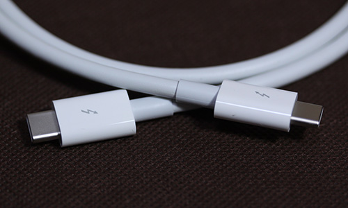 アップル Apple Thunderblot 3 (USB-C) Cable (0.8m) MQ4H2FE/A A1896 - Studio Milehigh