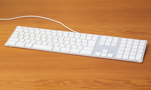 Apple Keyboard MB110J/B - Studio Milehigh