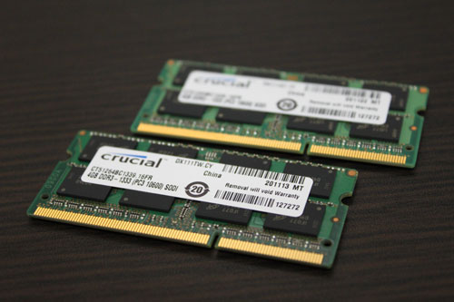 crusial メモリ 4GB