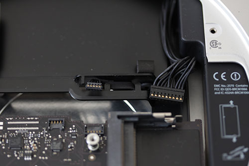 Mac mini Late 2012 赤外線センサーケーブルと電源ケーブル
